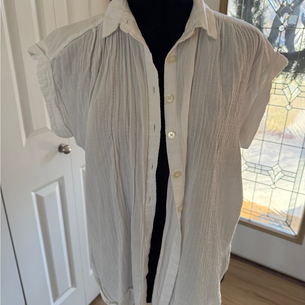 LOFT Women’s Cream Casual Flowy Button Down Lightweight Beachwear Top Size Small